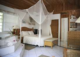 Tingum Village Hotel 5