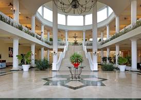 Grand Palladium Lady Hamilton Resort And Spa All-Inclusive 3