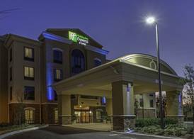 Holiday Inn Express & Suites ORLANDO EAST-UCF AREA by IHG 3