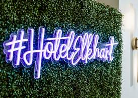 Hotel Elkhart, Tapestry Collection By Hilton 3