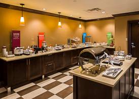 Hampton Inn by Hilton Ottawa Airport, ON, CN 5