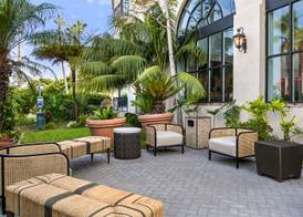 Embassy Suites by Hilton Los Angeles-Intl Airport South 2