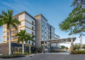 DoubleTree by Hilton Sarasota Bradenton Airport 3