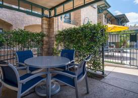 Hampton Inn & Suites Agoura Hills 4