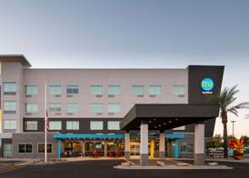 Tru By Hilton Phoenix Glendale Westgate 4