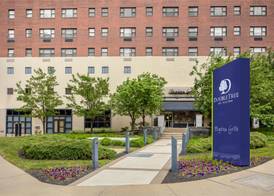 DoubleTree by Hilton Hotel & Suites Pittsburgh Downtown 2