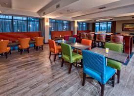 Hampton Inn Orlando-Maingate South 4