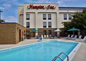 Hampton Inn Bowie 5