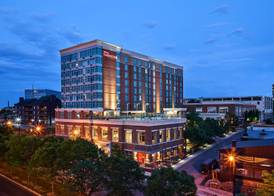 Hilton Garden Inn Nashville Downtown/Convention Center 2