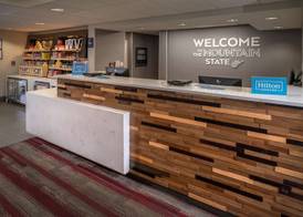 Hampton Inn Charleston-Downtown 3