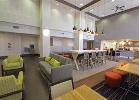 Hampton Inn & Suites Seal Beach 3