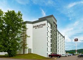 DoubleTree by Hilton Pittsburgh-Meadow Lands 2