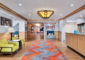 Hampton Inn & Suites Dodge City 5