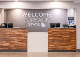 Hampton Inn Commerce 4