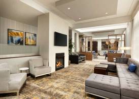 DoubleTree by Hilton Hartford - Bradley Airport 4