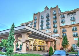 Embassy Suites by Hilton Indianapolis North 3