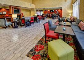 Hampton Inn Quincy 3