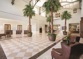 Embassy Suites by Hilton Savannah Historic District 5