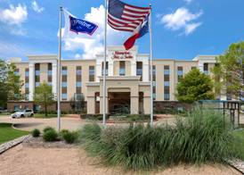 Hampton Inn & Suites Dallas-DeSoto 2