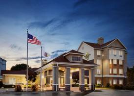 Homewood Suites by Hilton Champaign-Urbana 2