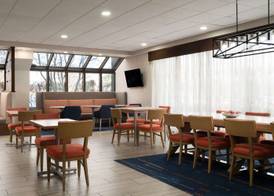Hampton Inn Fairfax City 4