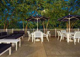 Hampton Inn & Suites Yonkers 2