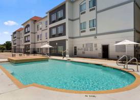 Spark by Hilton San Antonio Dominion 5