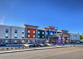 Hampton Inn Fresno Airport 2