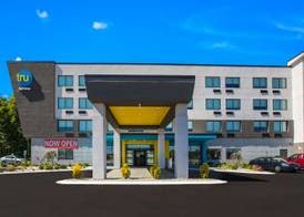 Tru By Hilton Saint Joseph 2
