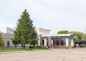 DoubleTree by Hilton Austin, MN 2