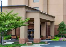 Hampton Inn Harrisonburg - South 3