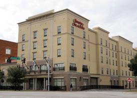 Hampton Inn & Suites Savannah Historic District 4