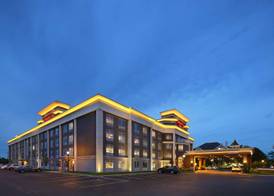 Hampton Inn Holland 3