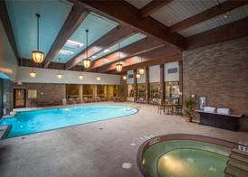 DoubleTree by Hilton Pittsburgh-Green Tree 4