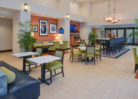 Hampton Inn & Suites Ocala 4