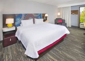 Hampton Inn & Suites Annapolis 2