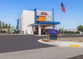 Hampton Inn & Suites Bakersfield Central 3