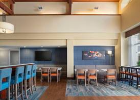 Hampton Inn & Suites Newport News (Oyster Point) 4