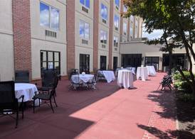 DoubleTree by Hilton Bloomington 3