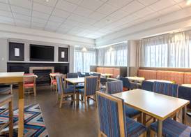 Hampton Inn Buffalo-South/I-90 4