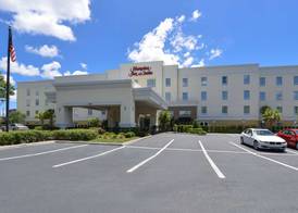 Hampton Inn & Suites Ocala 2