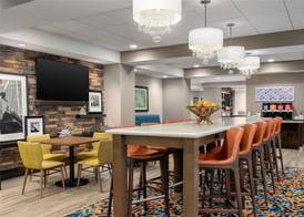 Hampton Inn Baltimore Bayview Campus 5