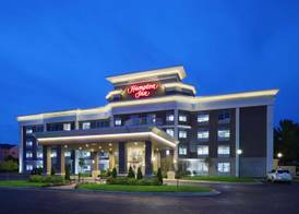 Hampton Inn Holland 2
