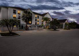 Spark By Hilton Fort Myers 4