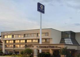 DoubleTree by Hilton Fayetteville 2