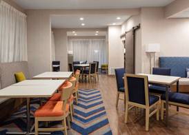 Hampton Inn Castle Rock 4