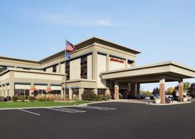 Hampton Inn Milwaukee Brookfield 2