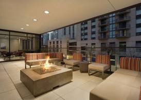 Home2 Suites By Hilton Chicago River North 5