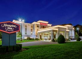 Hampton Inn Van Buren 2