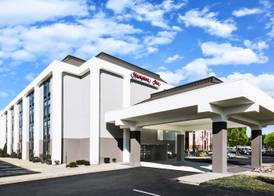 Hampton Inn West Springfield 2